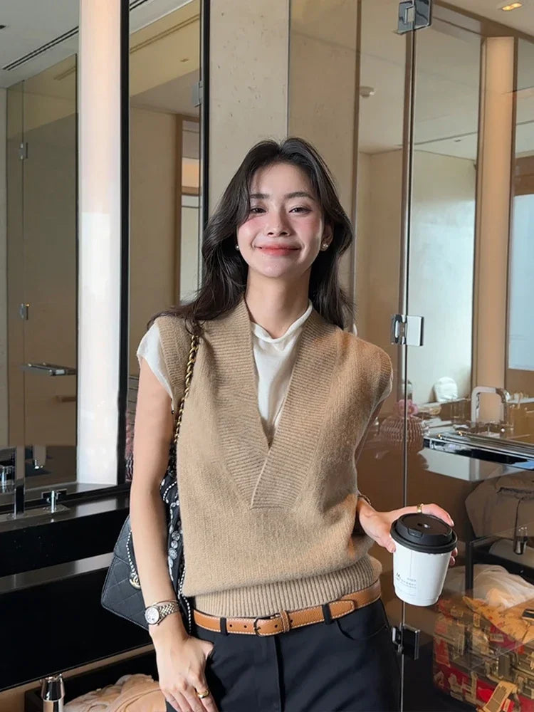 Women's V-Neck Knit Vest — Ribbed Sleeveless Pullover 1